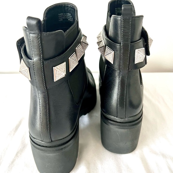 Michael by Michael Kors Black Leather Bootie NEW❤️ - Picture 6 of 7